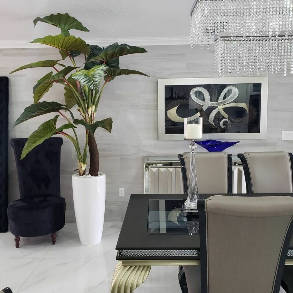 Grand Alocasia Luxe in Gloss Ceramic Planter