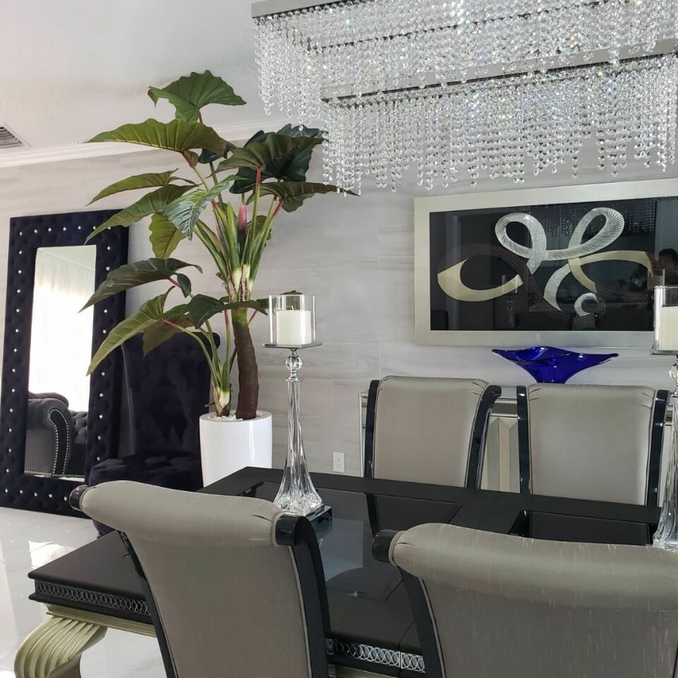 Grand Alocasia Luxe in Gloss Ceramic Planter