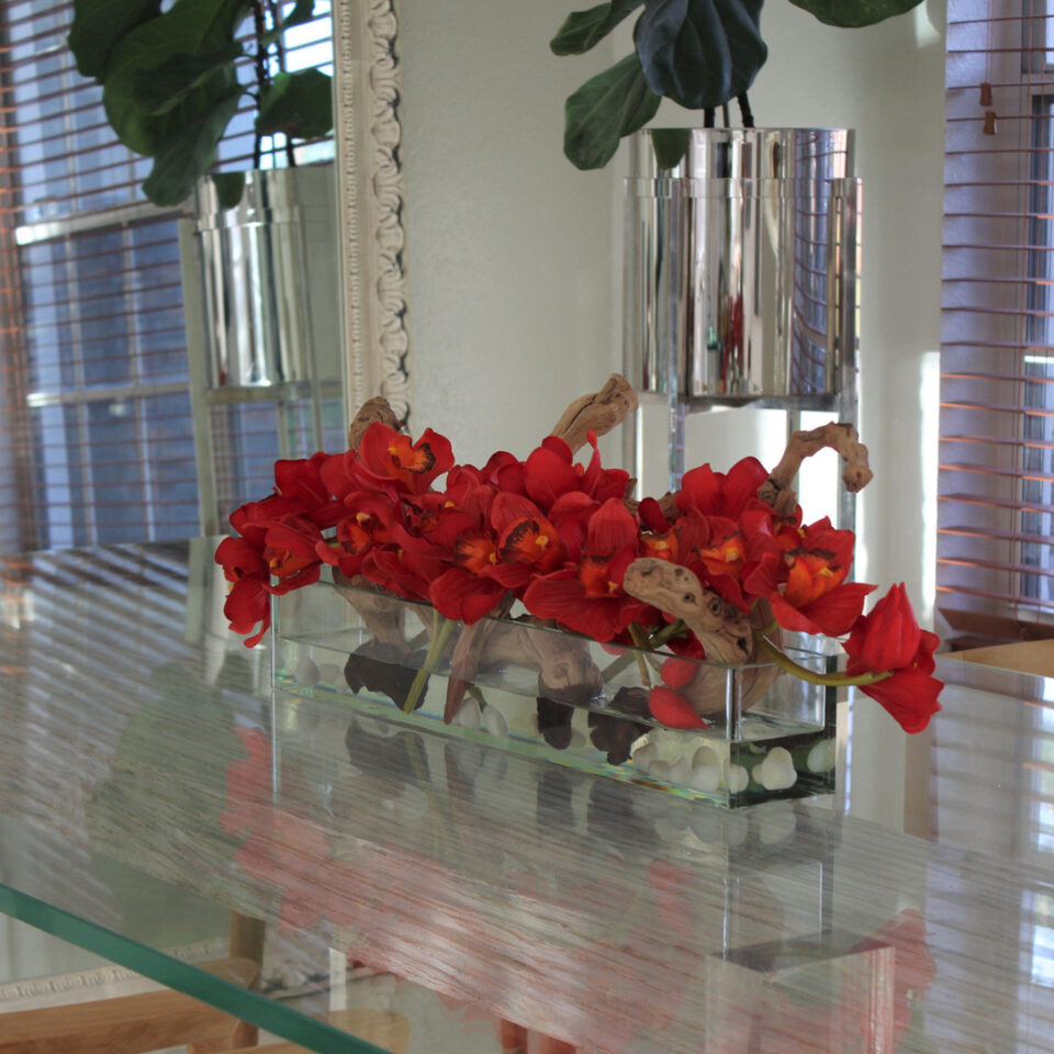 Red Cymbidiums – approx. 24 cm in 24″ Casa Moderna Glass Plate Planter