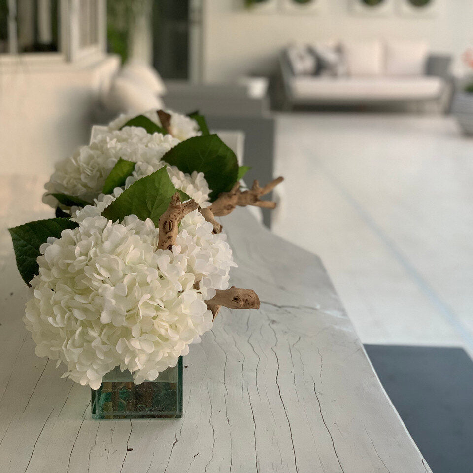White Hydrangea Table Runner Arrangement – Natural Driftwood Base